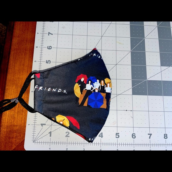 FRIENDS The television series tv show F.R.I.E.N.D.S Central Perk face mask glam - Picture 3 of 7